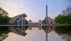 <b>学校建立“赛训一体师成长机制</b>